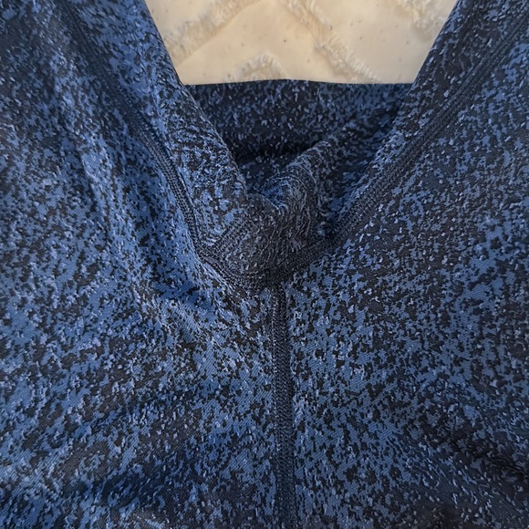 Lululemon crops - Picture 5 of 10